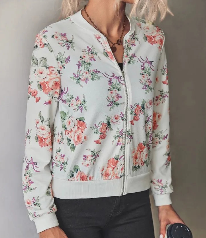 Hazel | Bomberjacke mit trendigem Blumenprint