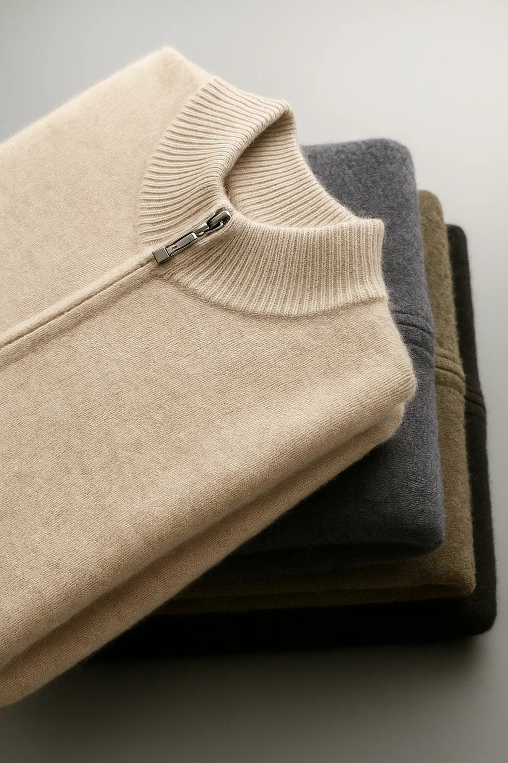 Herren Zip-Up Cardigan aus 100% Merinowolle mit Dickem Stehkragen